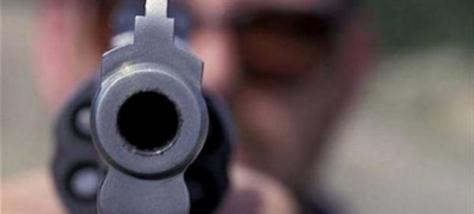 Αρχισμηνίας πυροβόλησε ηλεκτρολόγο!