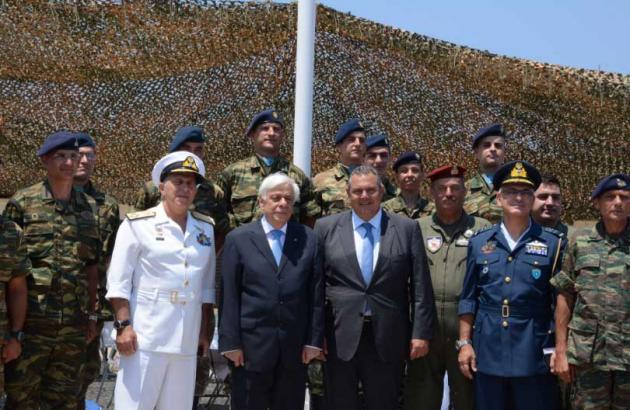 Αποτέλεσμα εικόνας για Ο Πρόεδρος της Δημοκρατίας πραγματοποίησε επίσκεψη σε Σύμη, Φαρμακονήσι, Αγαθονήσι και Χίο, συνοδευόμενος από τον υπουργό Εθνικής Άμυνας Πάνο Καμμένο και τον αρχηγό ΓΕΕΘΑ, ναύαρχο Ευάγγελο Αποστολάκη.