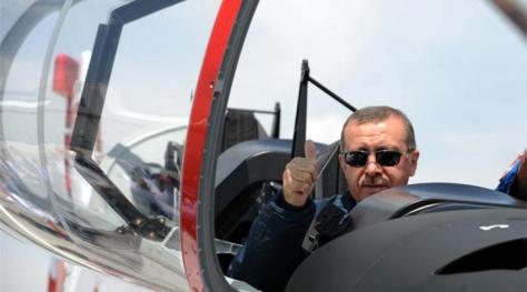 Τα `μαύρα σύννεφα` άρχισαν να φαίνονται στη τουρκική οικονομία