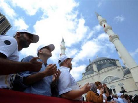 Ο Ερντογάν χτίζει τζαμί στα πρότυπα Οθωμανών Σουλτάνων!