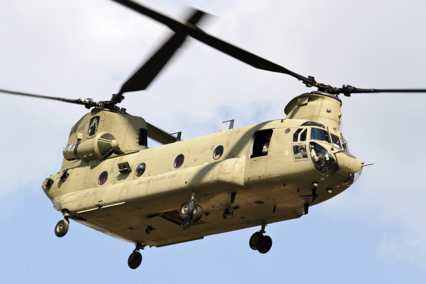 CH-47 F Chinook
