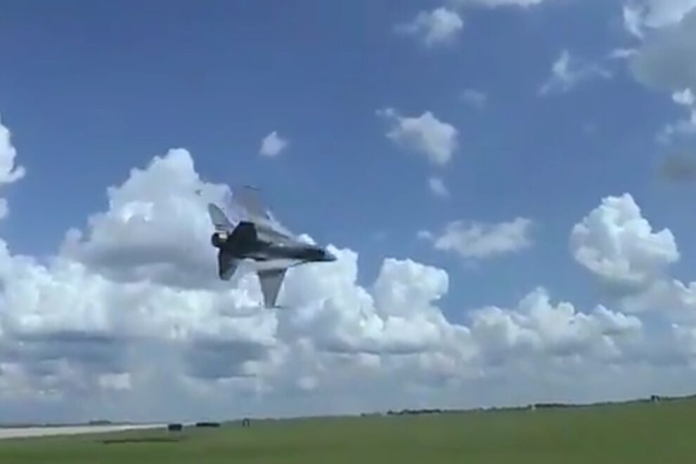 F-16