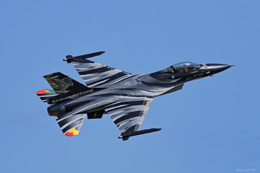 F-16
