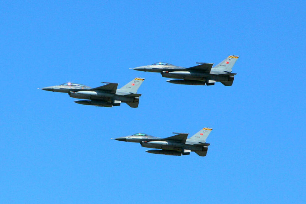 F-16