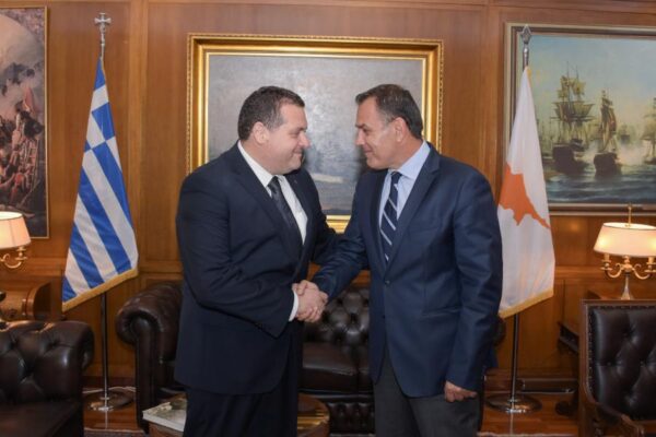 Υπουργός