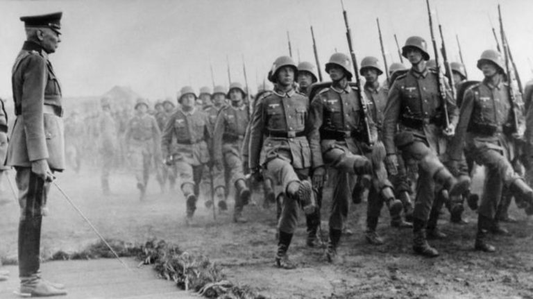 Σαν σήμερα: Το 1942 οι δυνάμεις του Άξονα στη Β. Αφρική προελαύνουν ως το Ελ Αλαμέιν