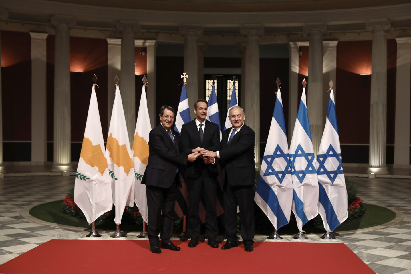 Τριμερής για Τουρκία στη Λιβύη