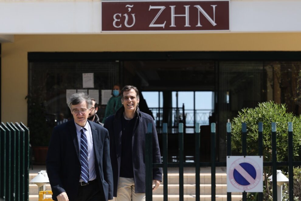 Die Zeit - Τσιόδρας