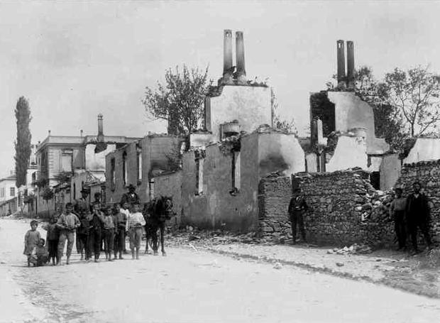 Σαν σήμερα: Το 1913 οι Βούλγαροι λεηλατούν το Δοξάτο Δράμας σφαγιάζοντας πάνω από 650 κατοίκους