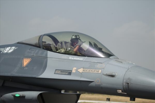 F-16
