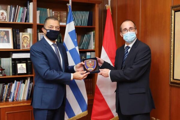 Στεφανής