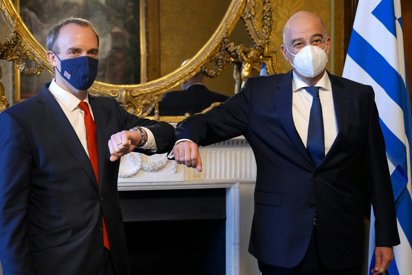 Δένδιας