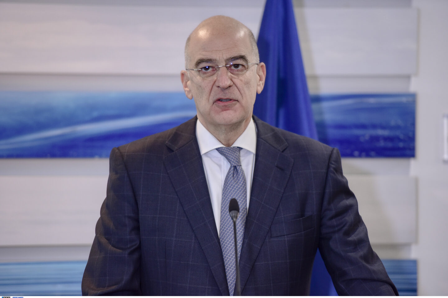 Δένδιας