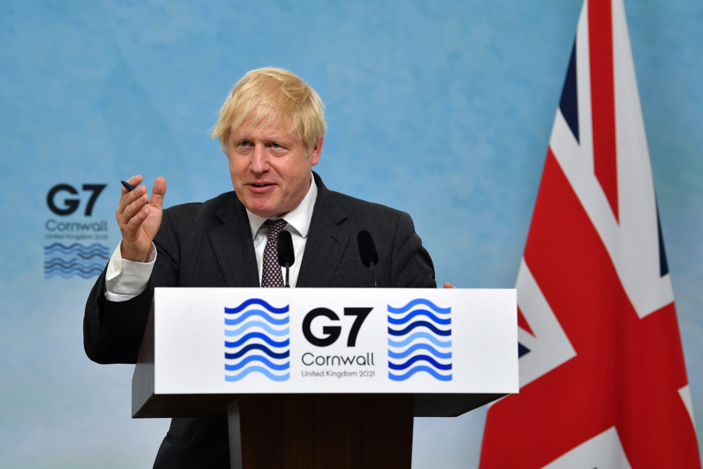 G7
