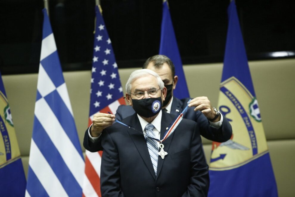 Μενέντεζ