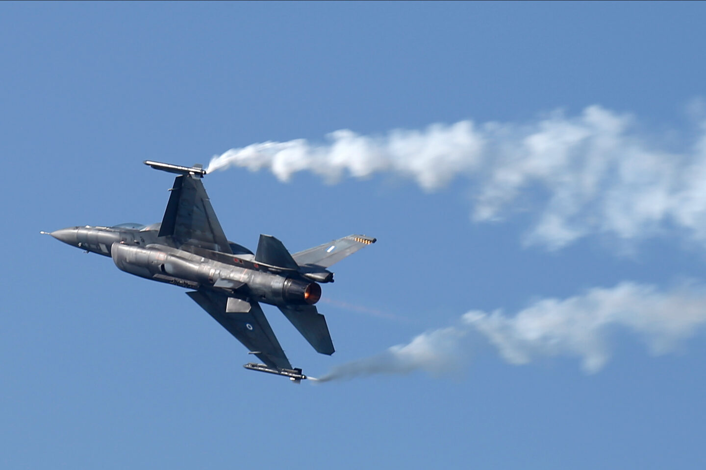 F-16