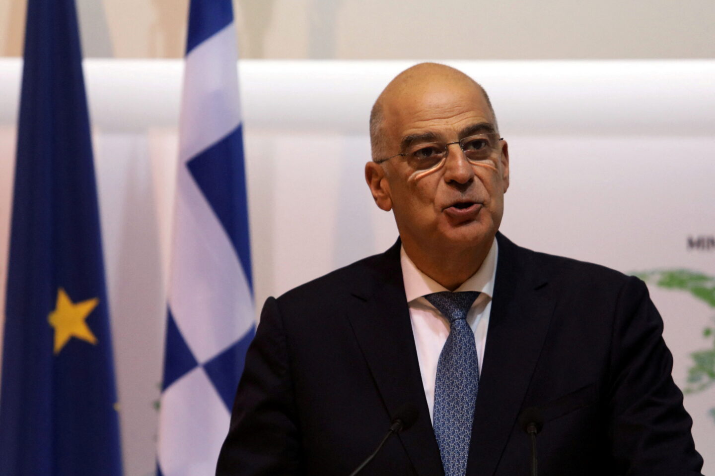 Δένδιας
