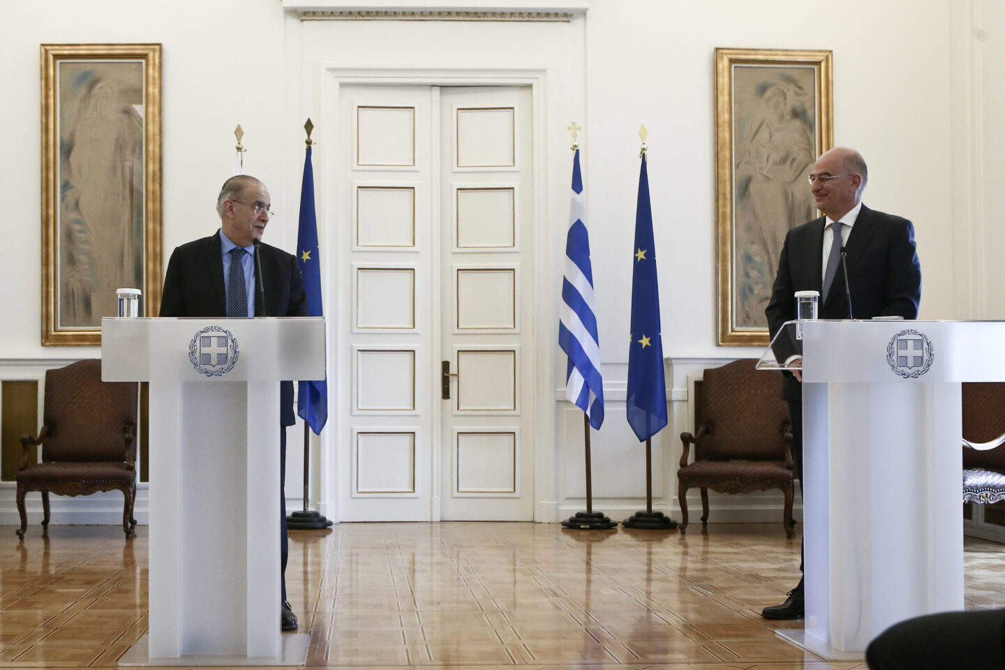 Δένδιας