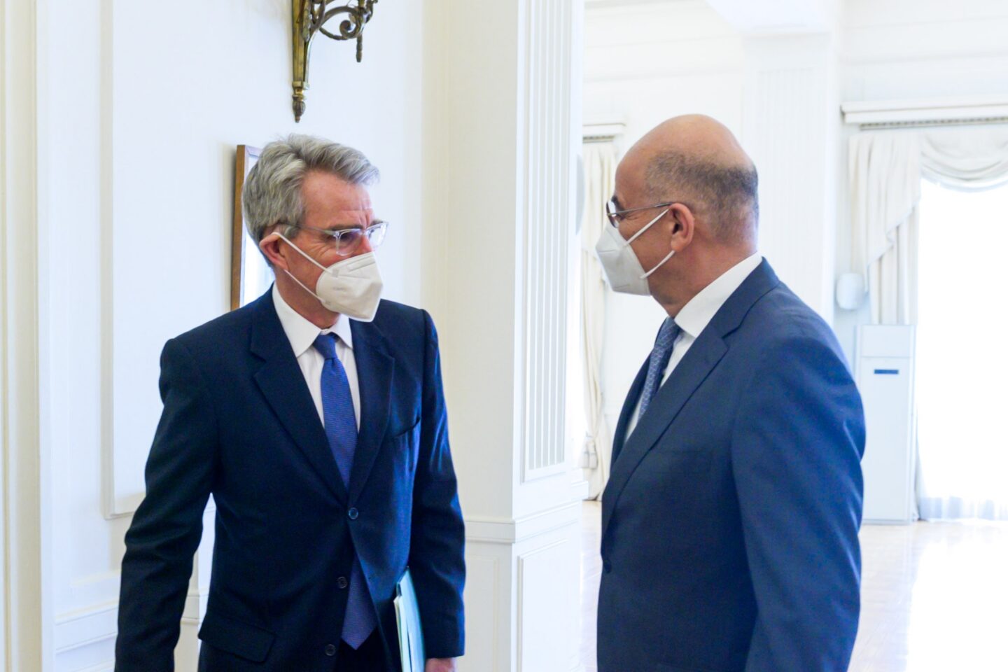 Δένδιας