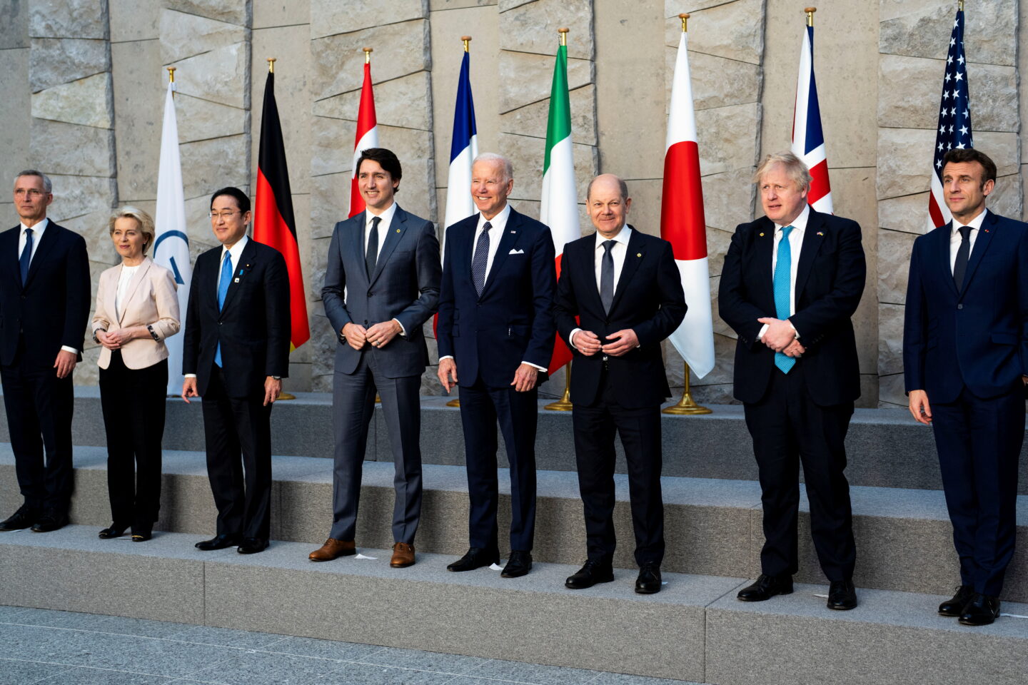 G7