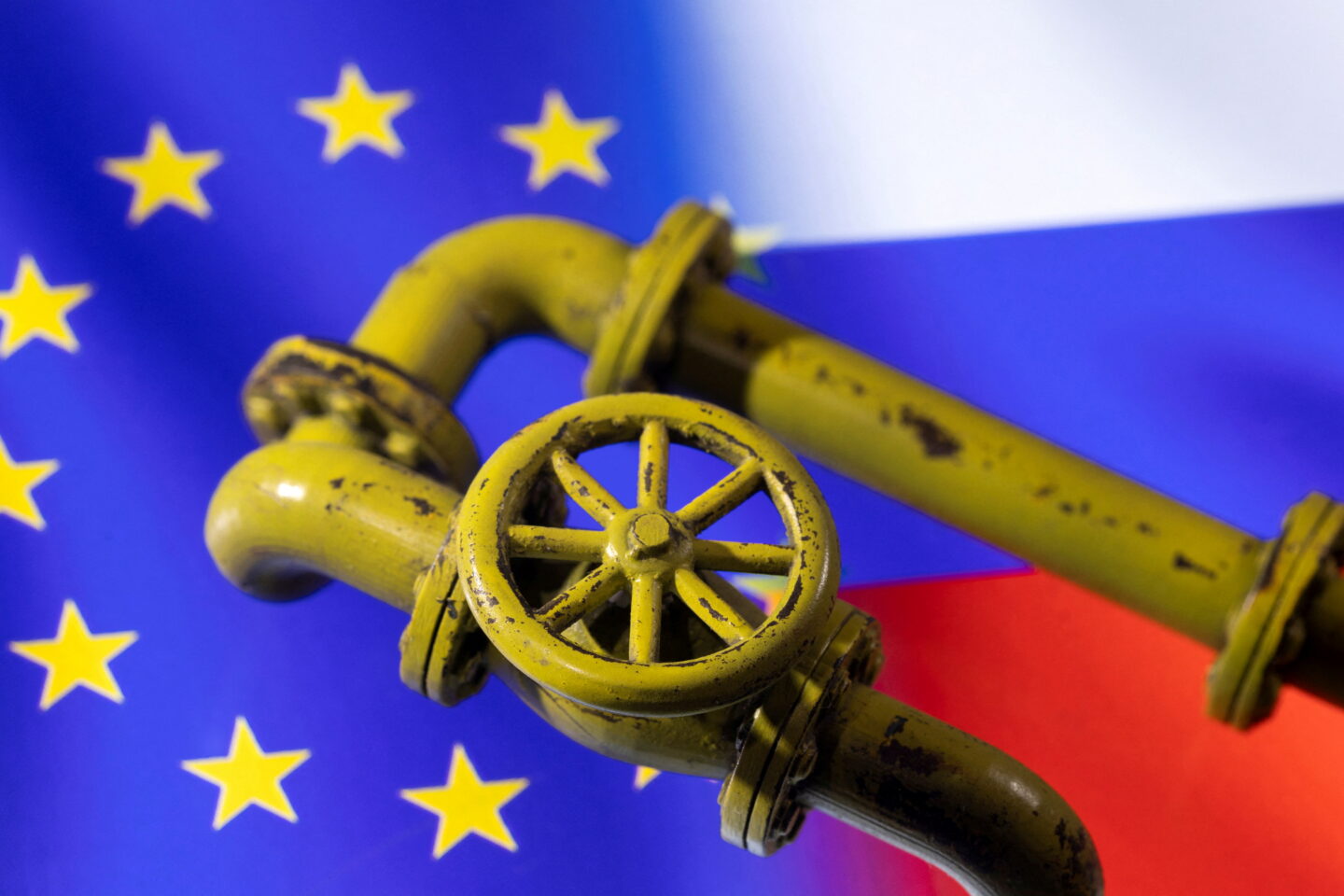 ΕΕ