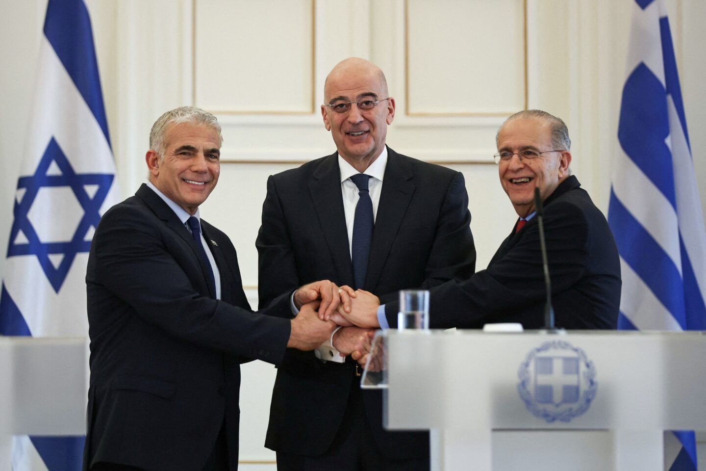 Δένδιας