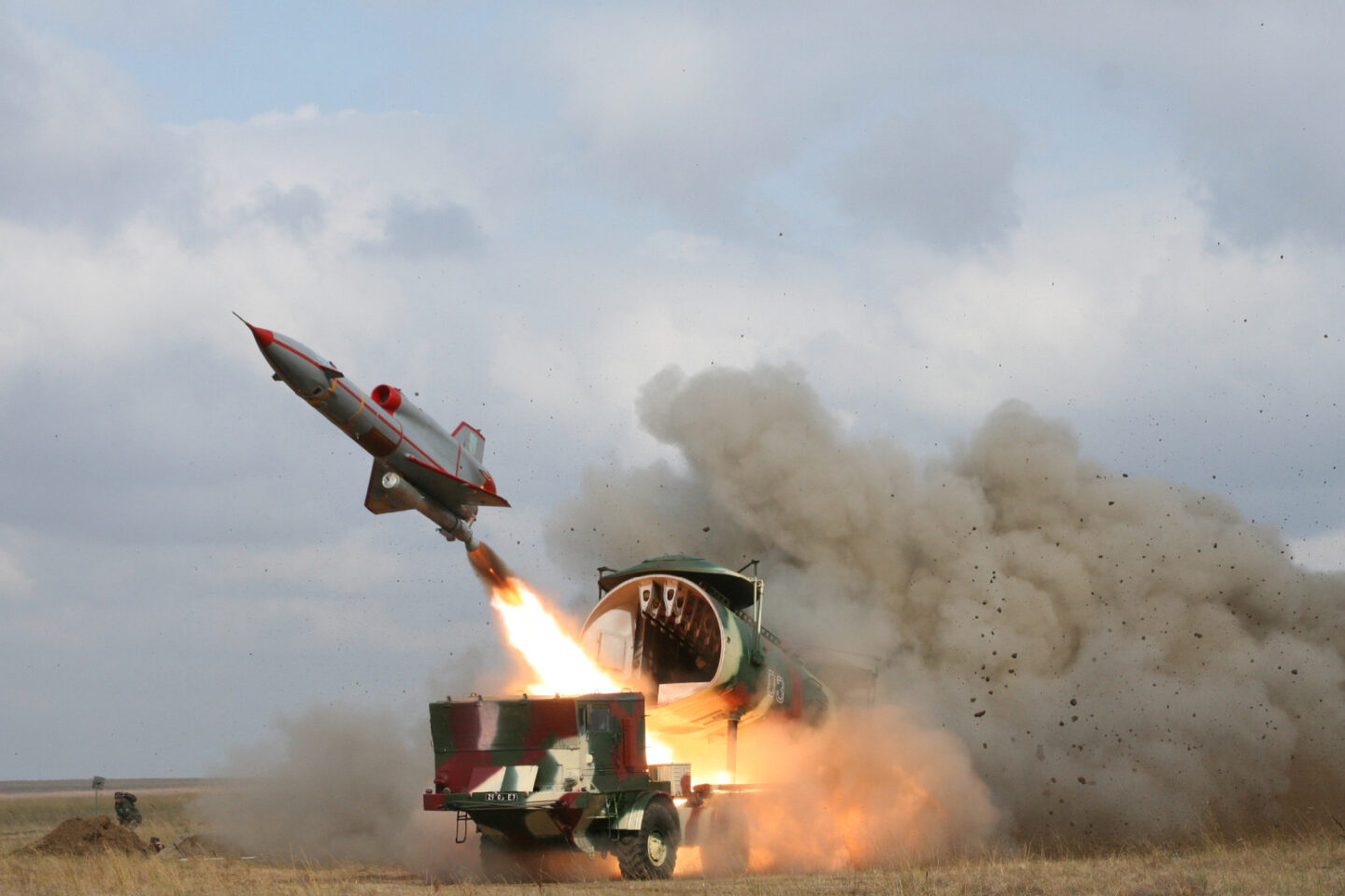 Tu-143