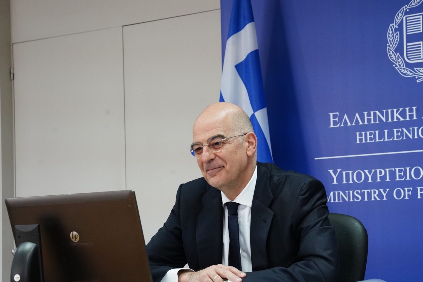 Δένδιας