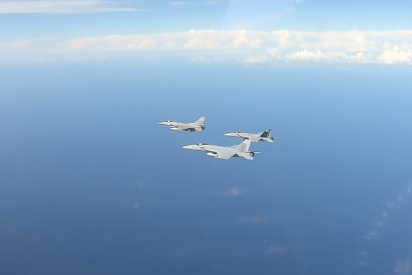 F-16