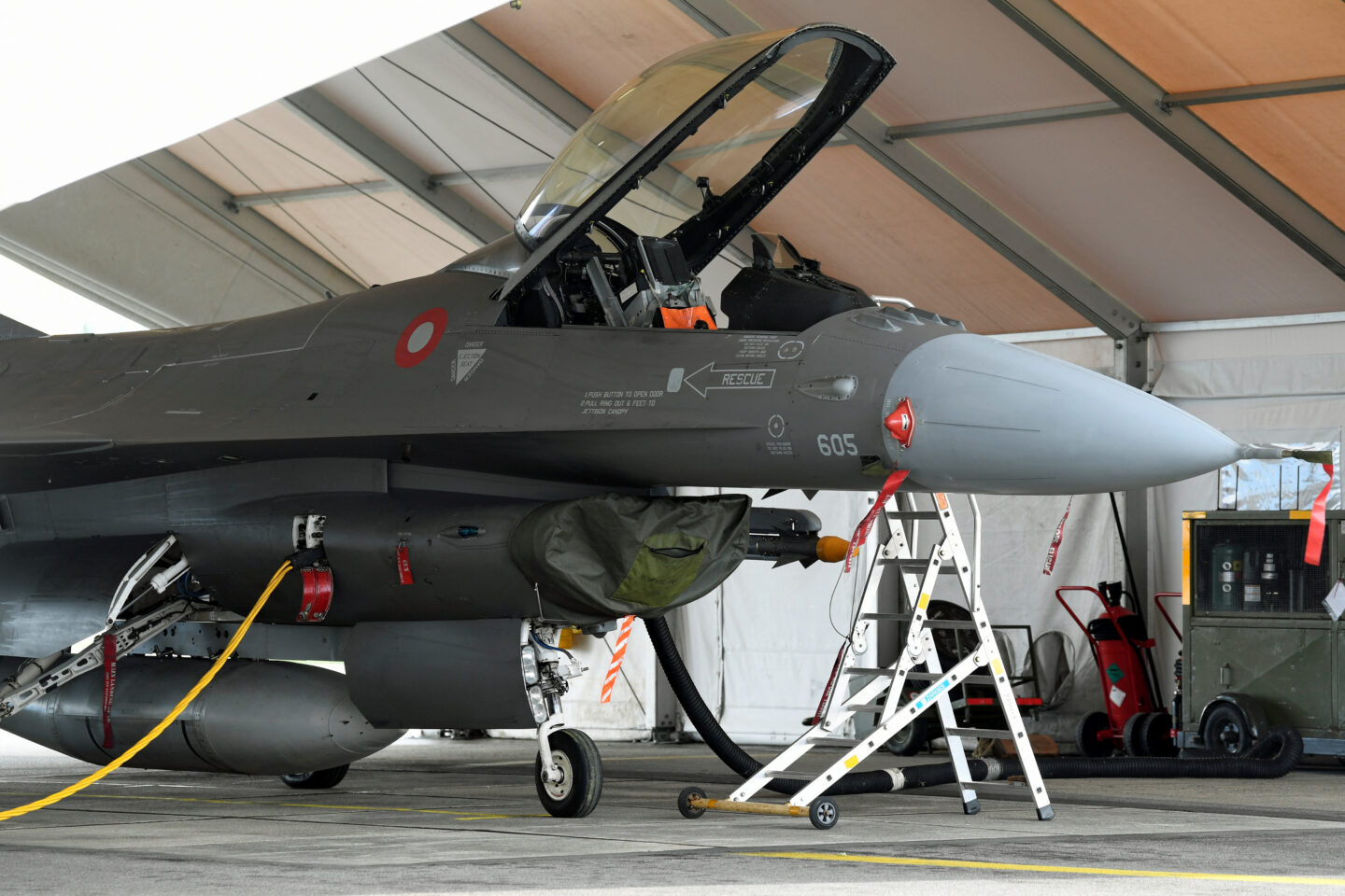 F-16