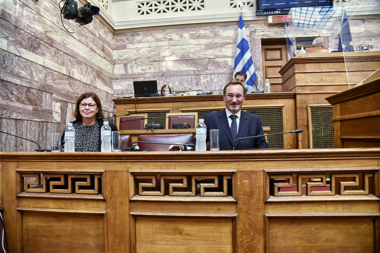 ΕΕ
