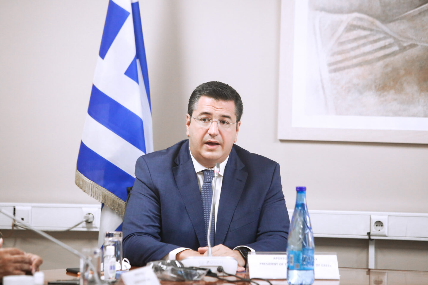 Απόστολος Τζιτζικώστας