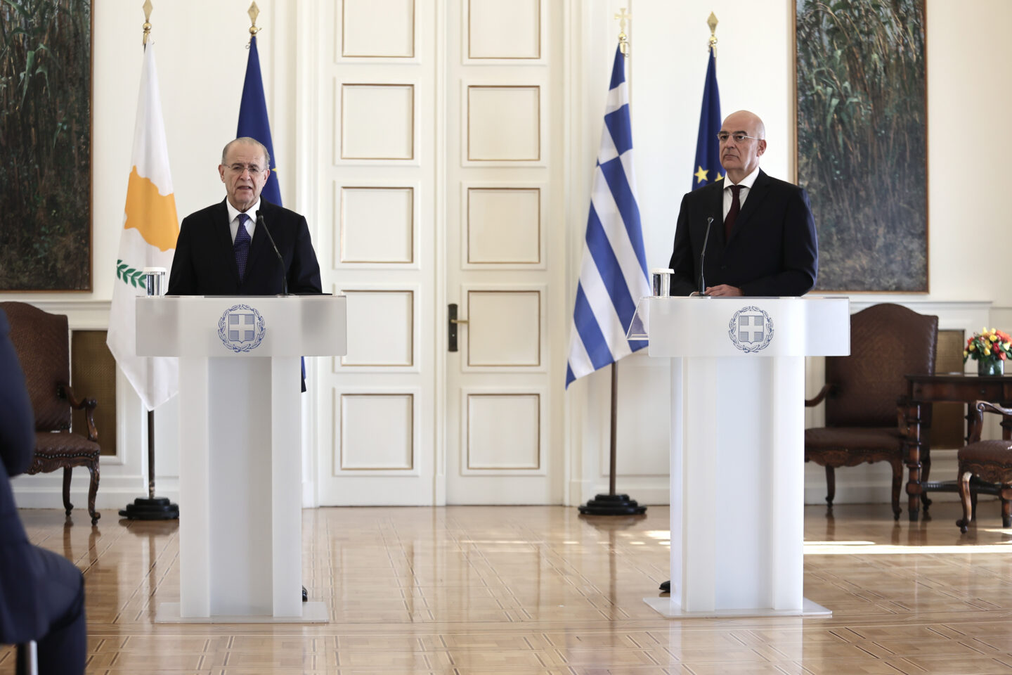 Δένδιας