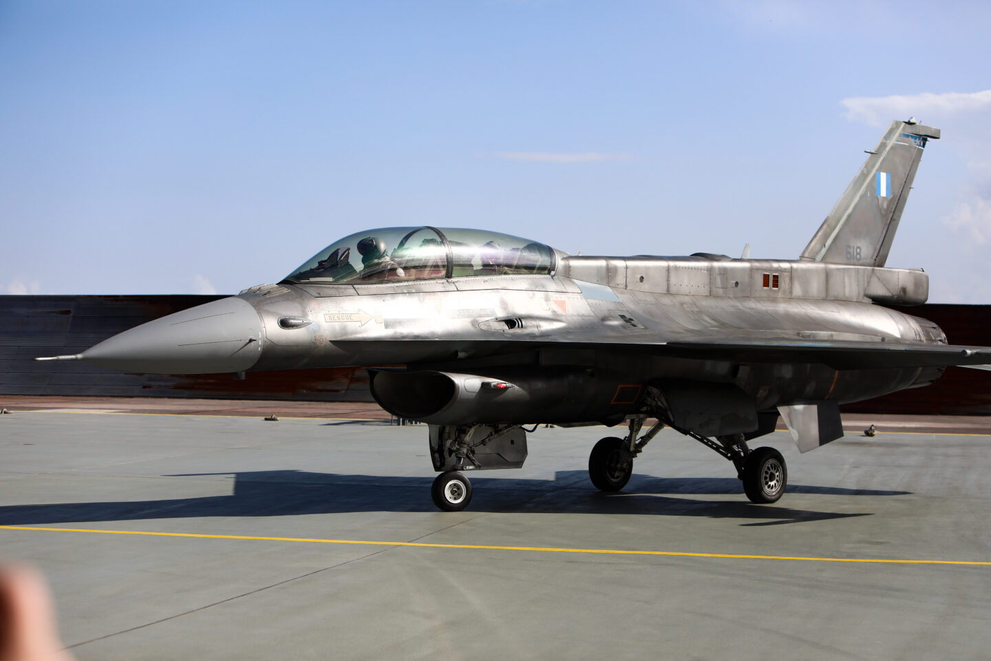 F-16