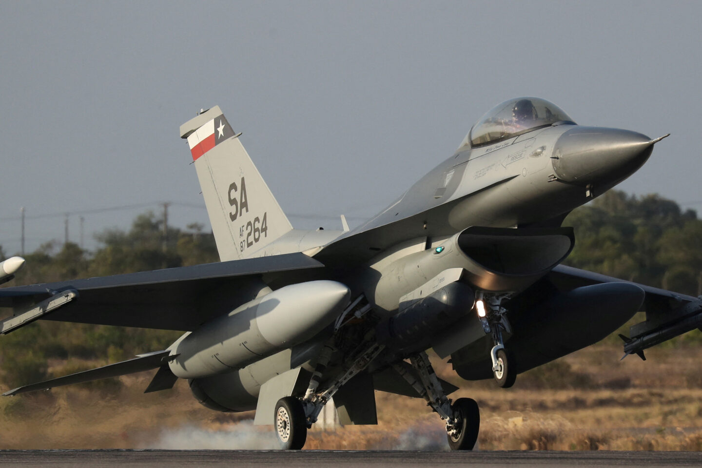 F-16