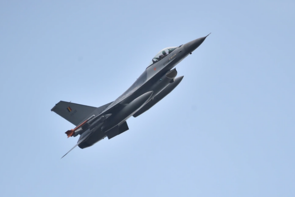 F-16