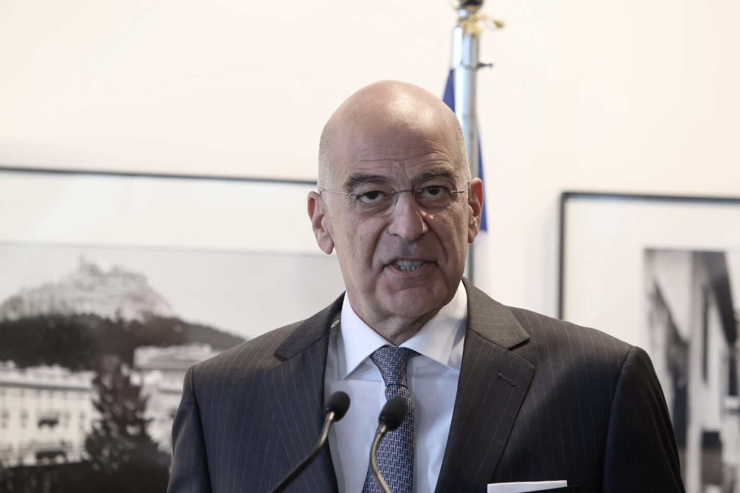 Δένδιας