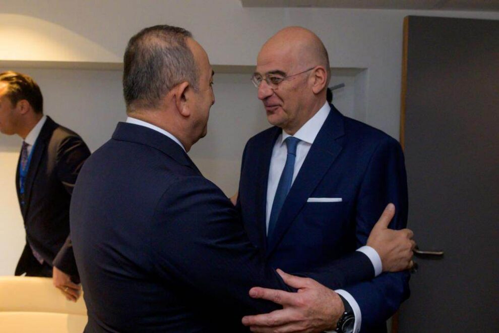 Δένδιας