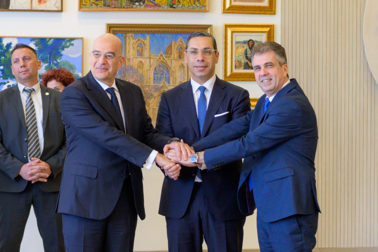 Δένδιας