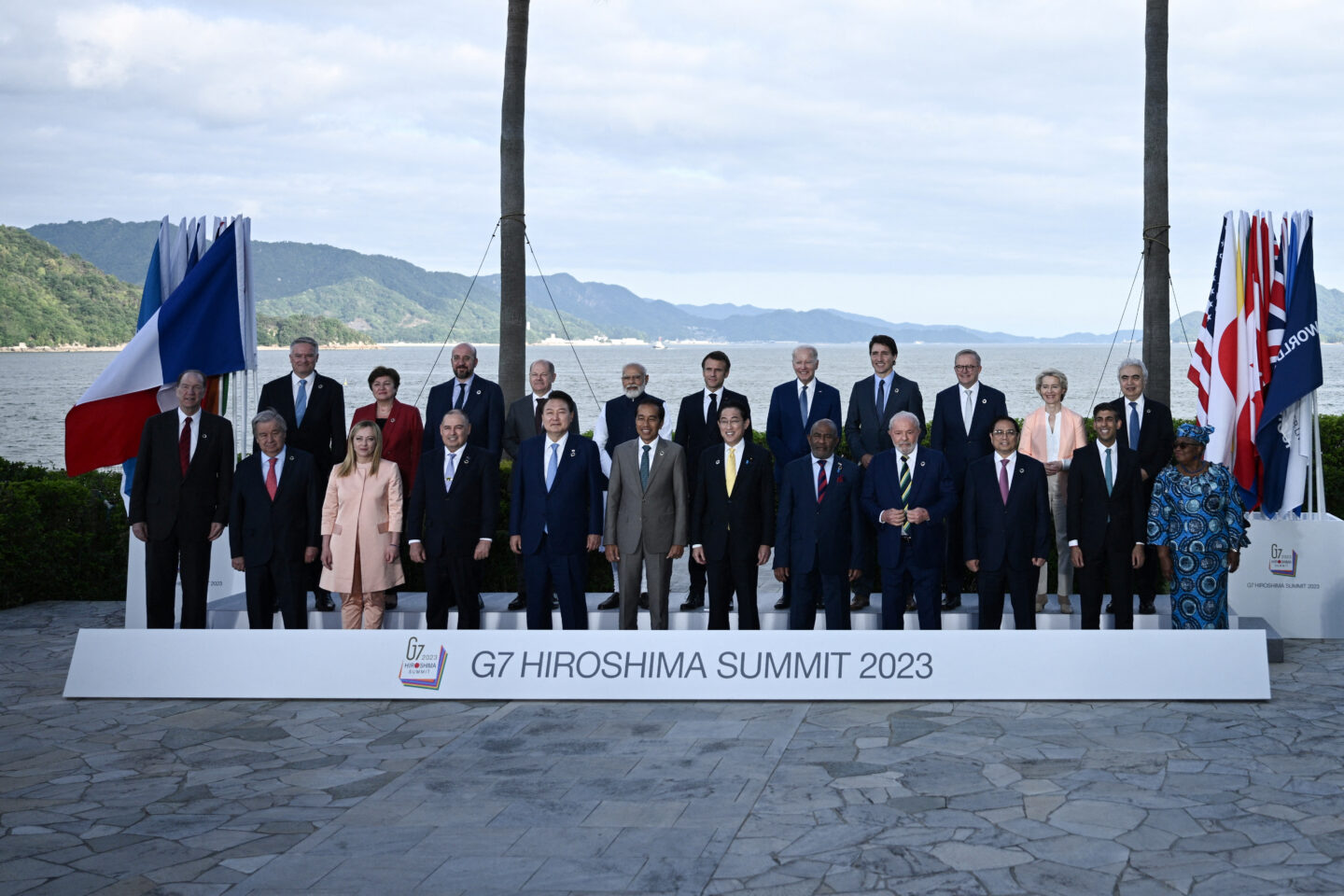 G7