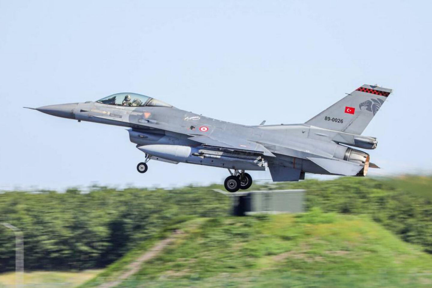 F-16