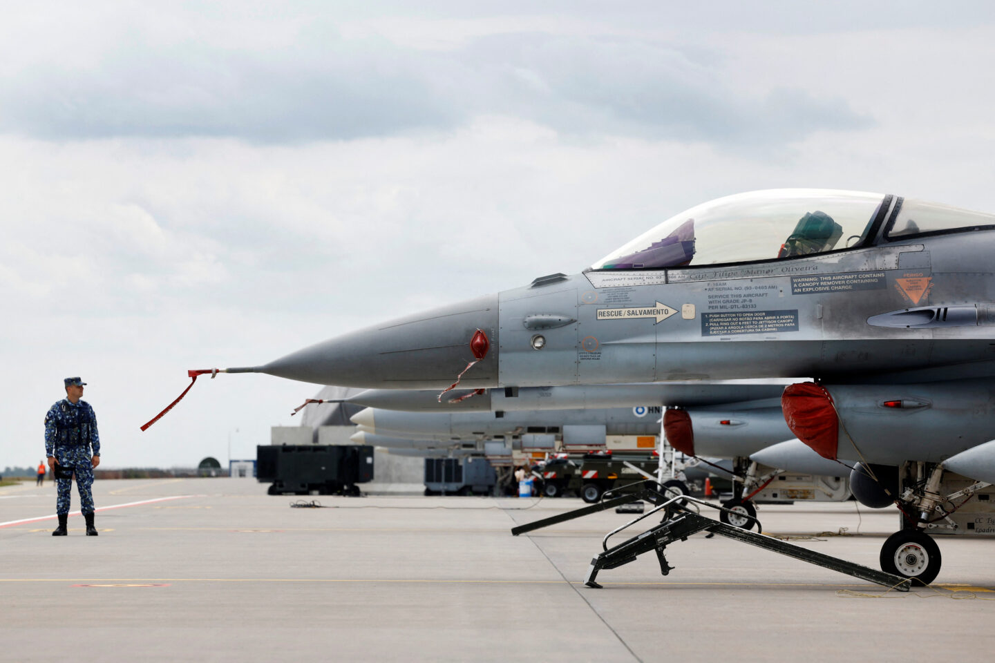 F-16