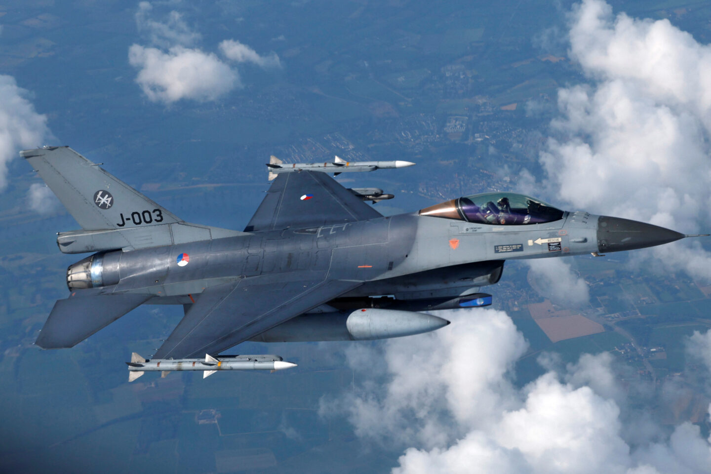 F-16