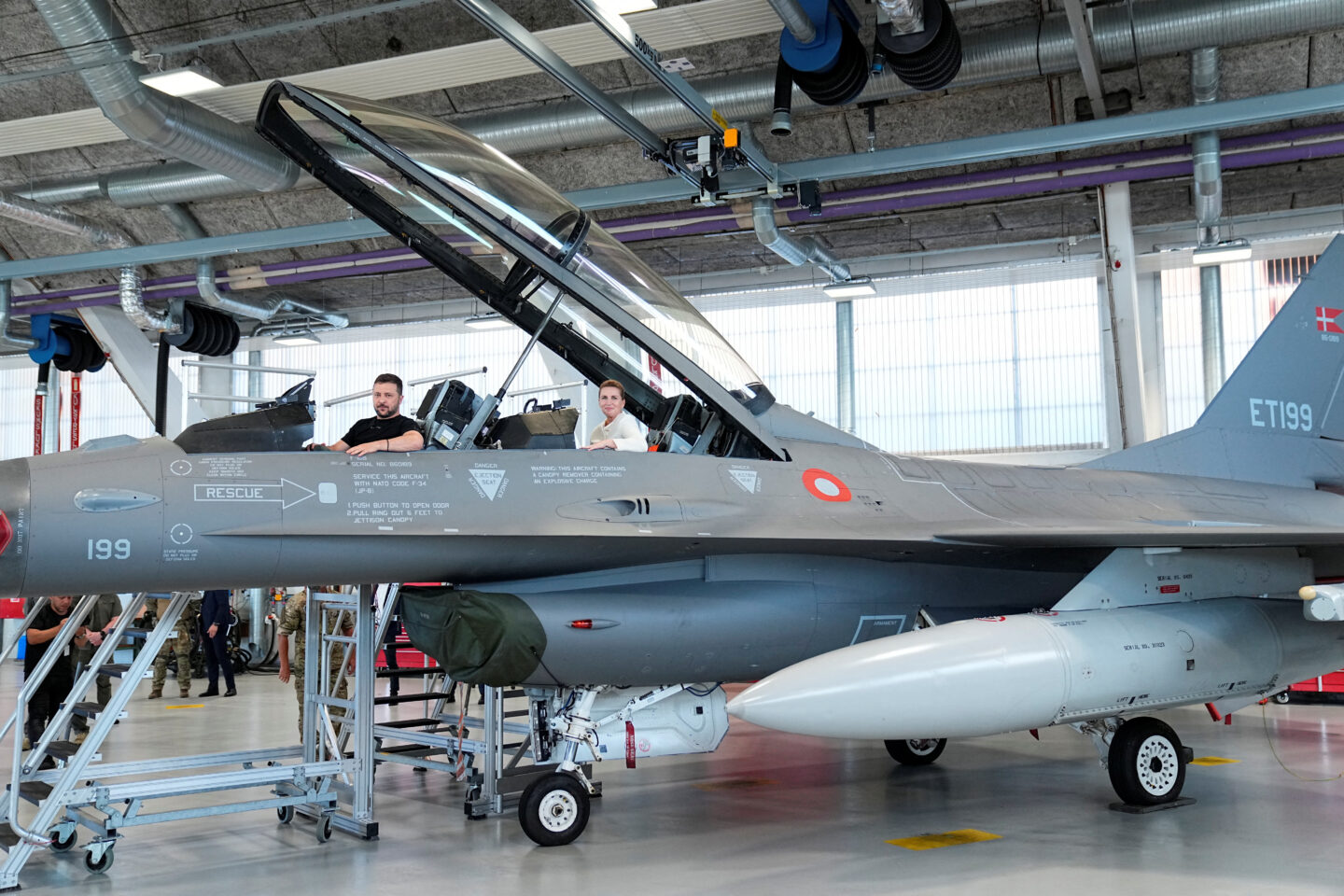 F-16