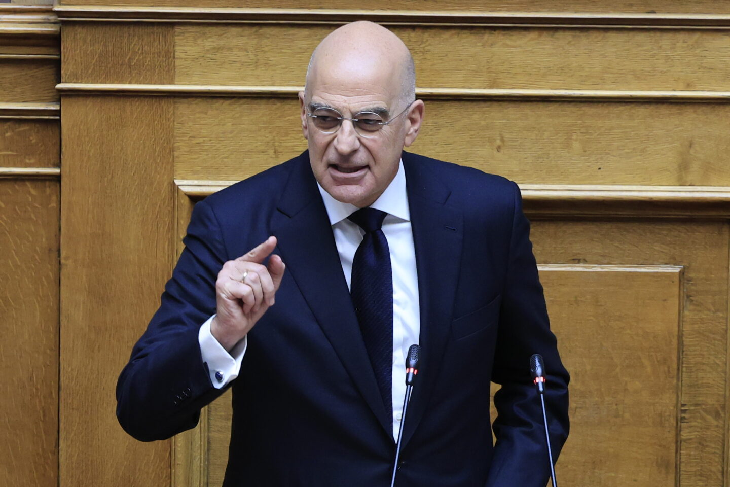 Δένδιας