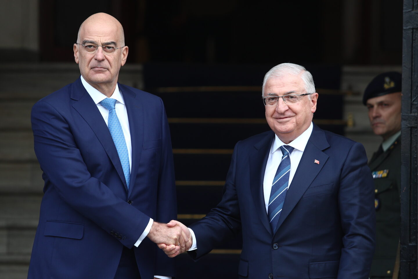 Δένδιας
