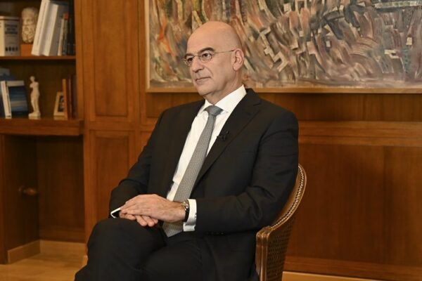 Δένδιας