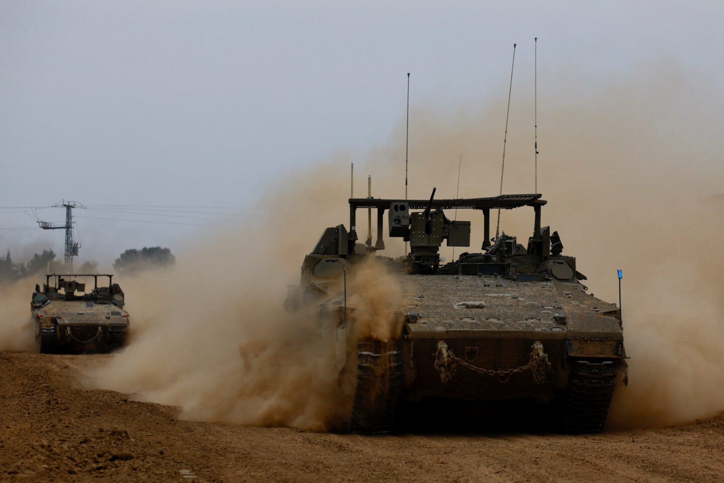 M113