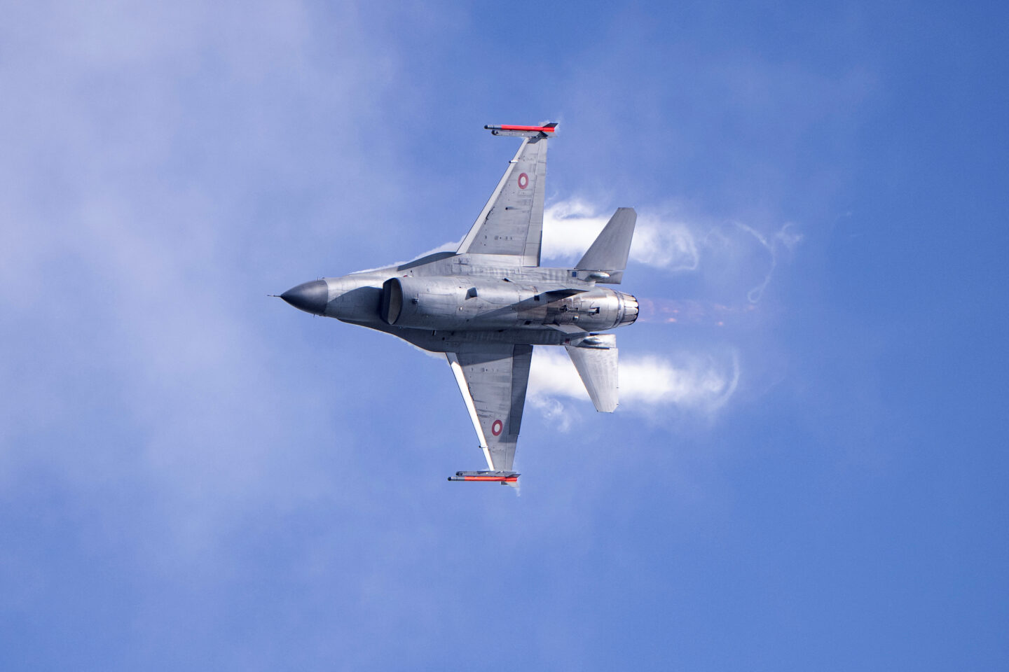 F-16
