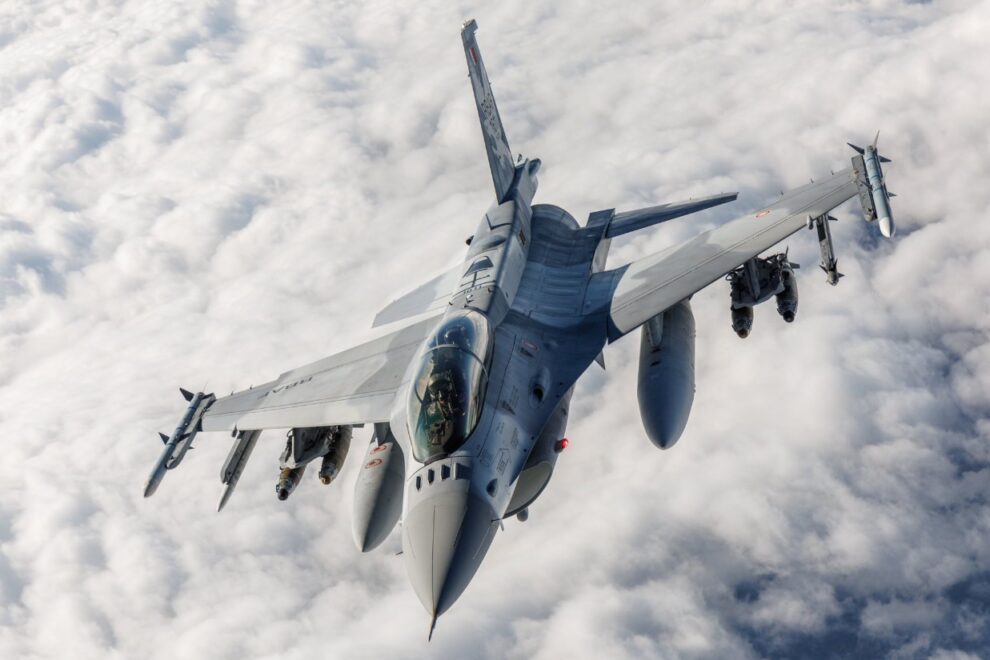 F-16